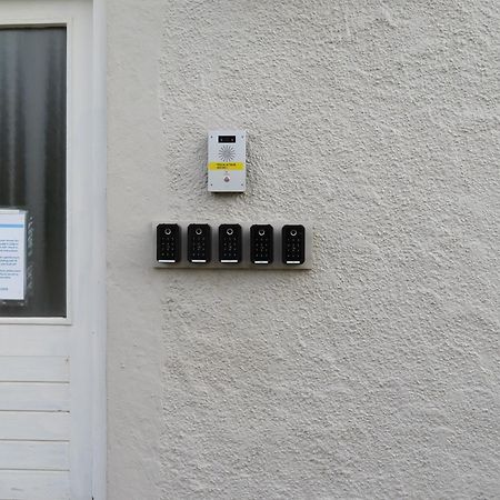 Old Airline Guesthouse Hofn Exterior photo